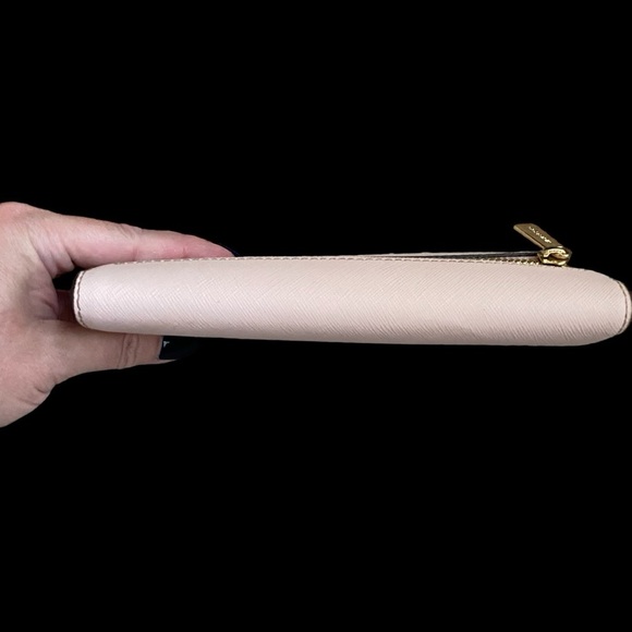 Michael Kors Jet Set Trifold Wallet - Picture 4 of 7